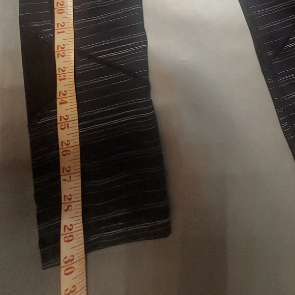 LULULEMON ATHLETIC/LEISURE LEGGING - Picture 5 of 11